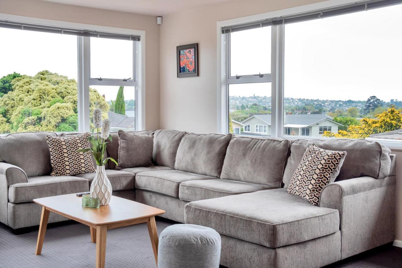 Fabulous Three Bedroom Home In Pakuranga Auckland Exteriör bild