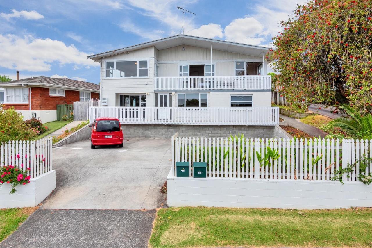 Fabulous Three Bedroom Home In Pakuranga Auckland Exteriör bild