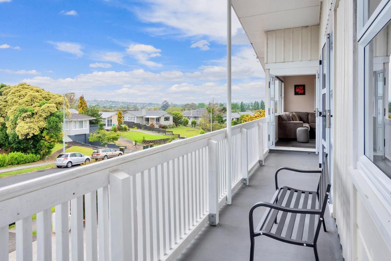 Fabulous Three Bedroom Home In Pakuranga Auckland Exteriör bild